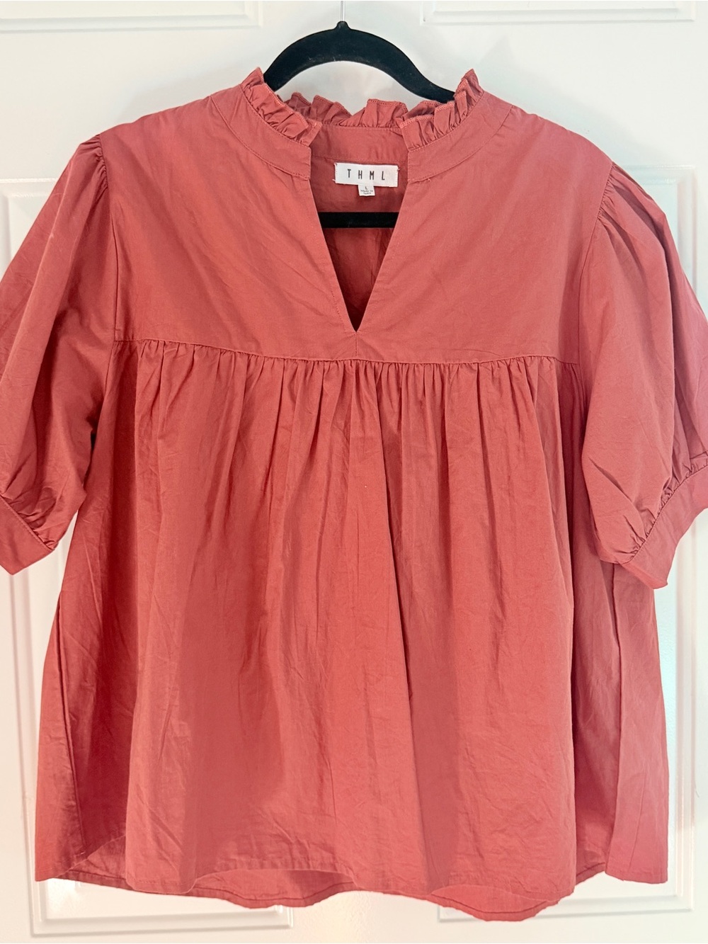 THML Burnt Orange Puff Sleeve V-neck Gathered Blouse Size Large